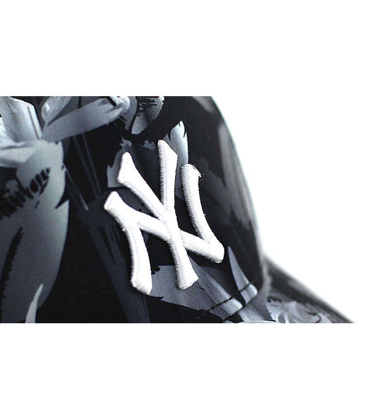 New Era Trucker Birds of paradise NY black New Era Trucker Birds of paradise NY black